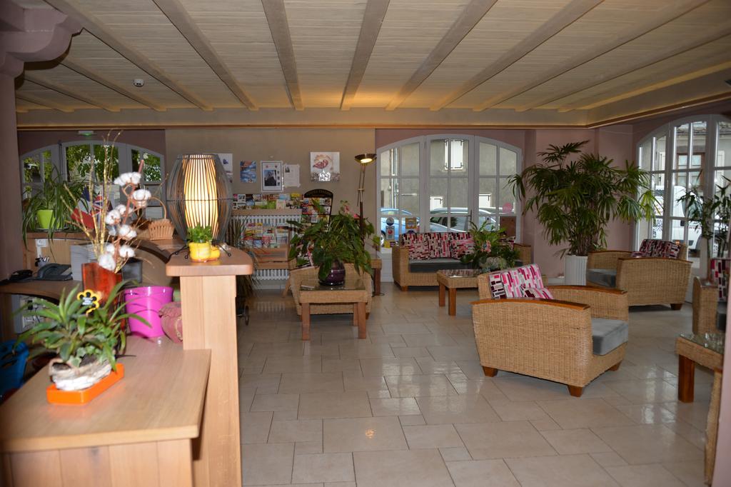 סלרס Logis Hotel Restaurant & Spa Les Remparts מראה חיצוני תמונה