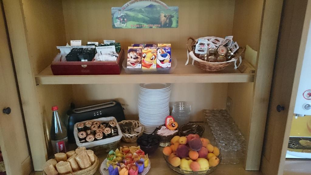 סלרס Logis Hotel Restaurant & Spa Les Remparts מראה חיצוני תמונה