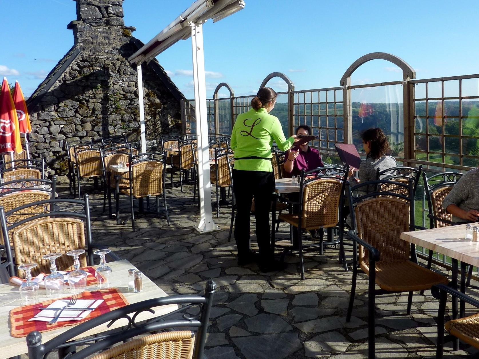 סלרס Logis Hotel Restaurant & Spa Les Remparts מראה חיצוני תמונה