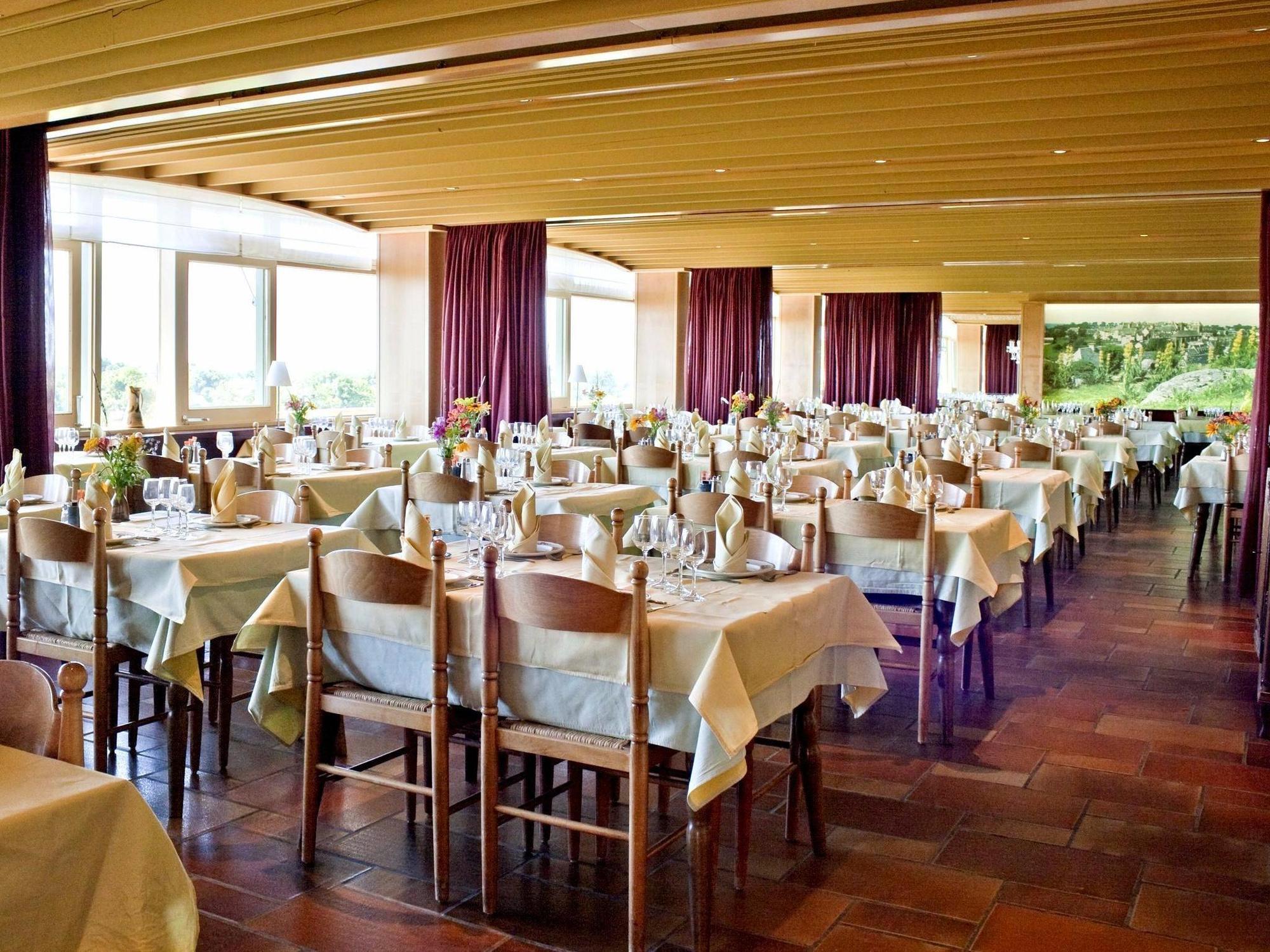 סלרס Logis Hotel Restaurant & Spa Les Remparts מראה חיצוני תמונה
